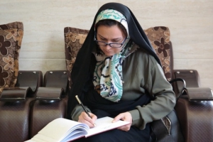 حضور سرکارخانم لیلا دودمان عضو محترم شورای شهر شیراز، در مؤسسه‌ی خیریه‌ی نرجس