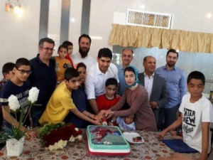 برگزاری جشن تولد فوتبالیست اخلاق‌مدار استان فارس، در کنار کودکان سرای نرجس